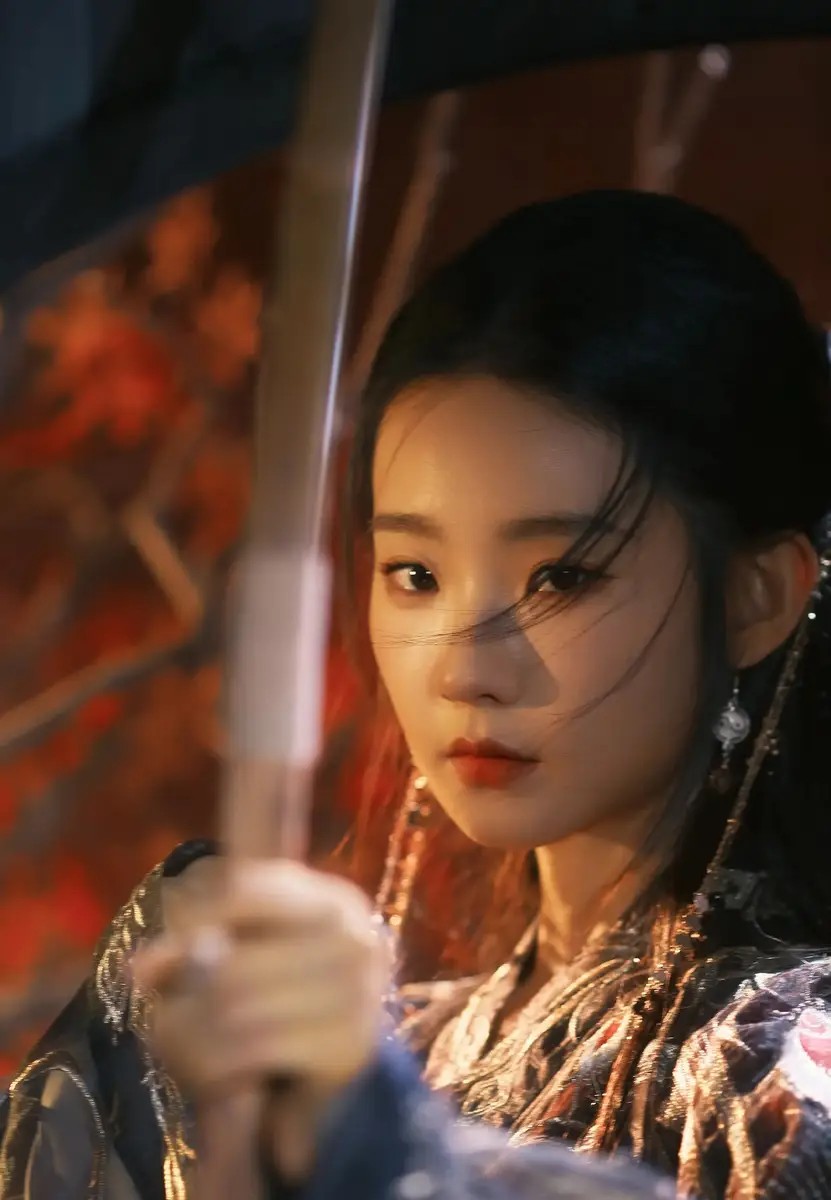 商业街 | 《哪吒2》进入全球影史前五;绿城退出足球;凯德签约武汉光谷邻里中心